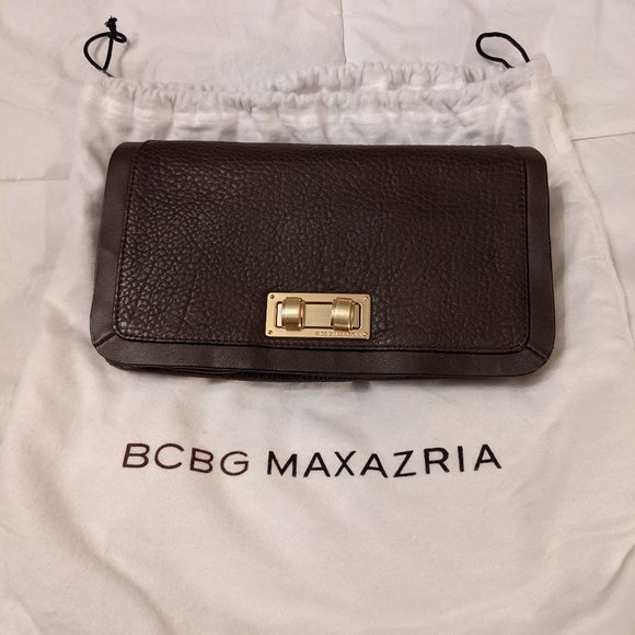 BCBG Paris Clutch Pre-Owned - Picture 1 of 4